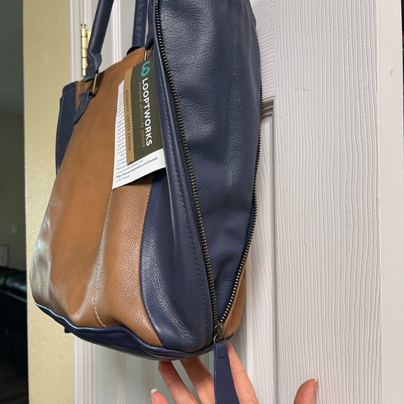 NWT!  Southwest Airlines Repurposed Luv Seat Bag-LIMITED EDITION - Picture 10 of 10